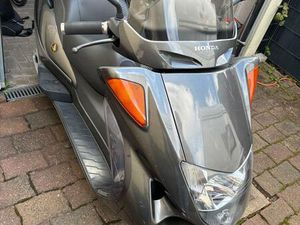 HONDA MOTORROLLER 125 CCM 15PS TÜV 09/2027 GARAGENFAHRZEUG
