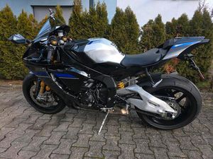 YAMAHA YZF R1M