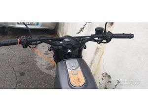 MOTO MODELLO BRIXON,GLANVILLE 250