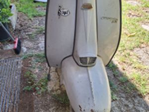 VESPA- LAMBRETTA