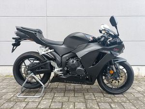 HONDA CBR 600 R3R **JUNGE GEBRAUCHTE**