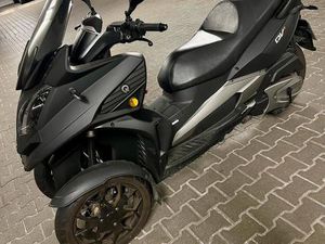 QUADRO QV3 DREIRAD-ROLLER, ERSTZULASSUNG MÄRZ 2020WENIG KILOMETER