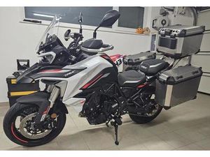 BENELLI TRK 702 – 03/2024 – 1. HAND – NUR 1.500 KM – TIEFERGELEGT