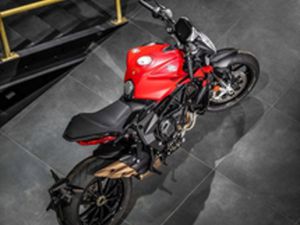 MV AGUSTA DRAGSTER 800 ROSSO