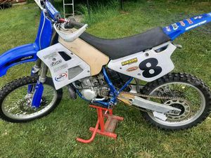 YAMAHA YZ 250 VOLLCROSS 1989 IN TEILEN ODER KOMPLETT ZU VERKAUFEN
