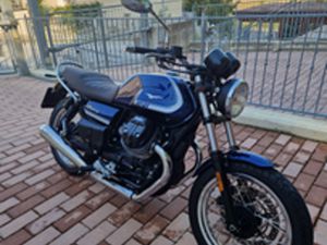 MOTO GUZZI V7