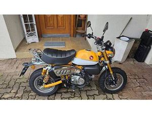 HONDA MONKEY 125 CCM GELB MIT OELINSFAHRWERK CANTON ARGOVIE -