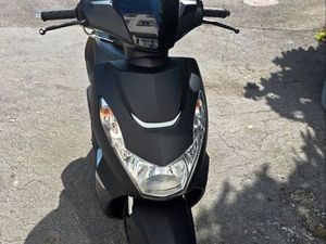 SCOOTER PEUGEOT KISBEE 50 CC 4T BLACK EDITON