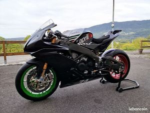 APRILIA RSV4 RF