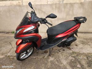 YAMAHA 125 TRICITY