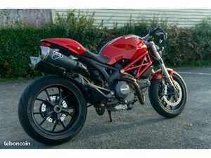 DUCATI MONSTER
