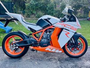 KTM RC8 R