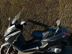 VENDS SCOOTER PIAGGIO XEVO 125