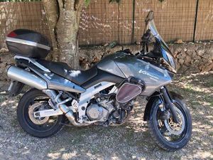 MOTO SUZUKI, V. STROM DL