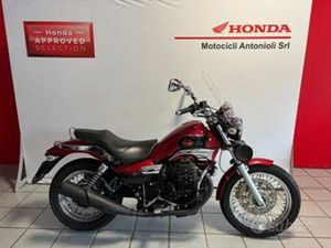 MOTO GUZZI NEVADA 750