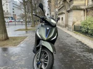 PIAGGIO BEVERLY S 400 2025 400 CM3 | SCOOTER | 1 289 KM | VERT | 75013 PARIS 13
