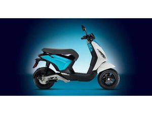 ELEKTROROLLER PIAGGIO 1+