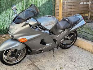 VENDS KAWASAKI100 ZZR