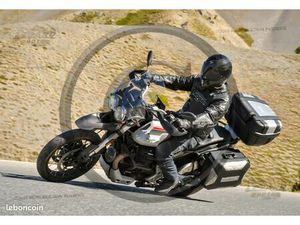 MOTO GUZZI V85TT TRAVEL