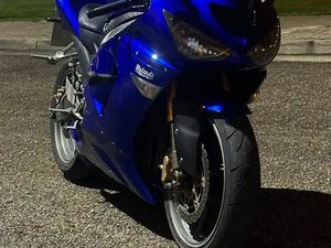 KAWASAKI NINJA ZX-6R