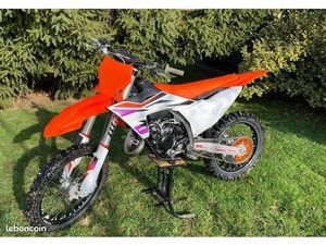 MAGNIFIQUE 125 SX 2024 INJECTION SEULEMENT 28H