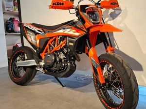 KTM 690 SMC R VIEL ZUBEHÖR