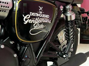 TRIUMPH BONNEVILLE T 120