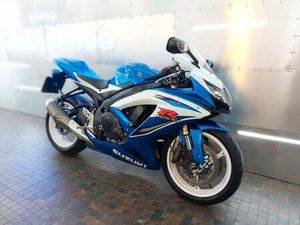 SUZUKI - GSXR 600