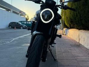 DUCATI - MONSTER 937