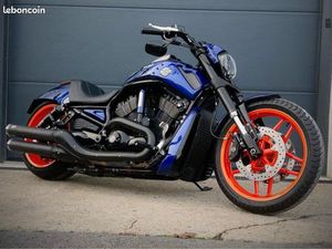 DERNIÈRE LIGNE DROITE AVANT REPRISE HARLEY DAVIDSON NIGHT ROD