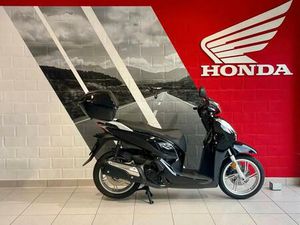 ② HONDA SH300I (ANNÉE DE CONSTRUCTION 2020)