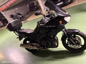 MOTO YAMAHA TDM 900