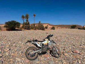 ② HUSQVARNA FE 450