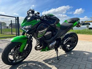 KAWASAKI Z800 ABS - TOP GEPFLEGT + VIEL SONDERAUSSTATTUNG
