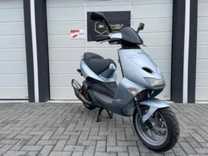 APRILIA SR 172CC TAKT | 9815 KM FULL MALOSSI | OCEAN BLUE A1 — MOTOREN | APRILIA — MARKTPLAATS