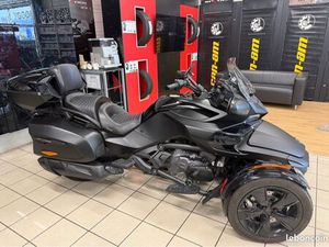 CAN-AM SPYDER LIMITED BLACK MAT