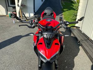 DUCATI STREETFIGHTER V2