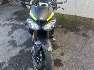 TRIUMPH SPEED TRIPLE RS