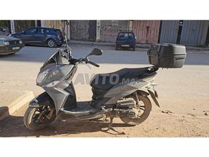 MOTO SYM JET 14 ENCORE PROPRE, PREMIÈRE MAIN