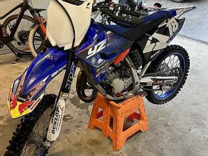 MOTOCROSS 125YZ