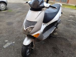 SCOOTER 125 APRILIA LEONARDO