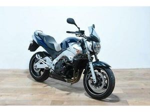 SUZUKI - GSR 600
