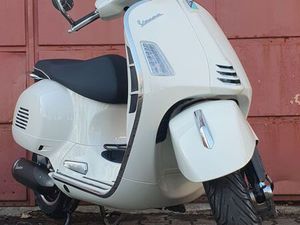 VESPA GTS 300 SUPER E5