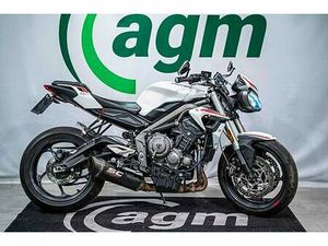 TRIUMPH STREET TRIPLE S 660 A2 MELLOMTUNG - SC PROJECT EKSOS - KORT SKILTBRAKETT