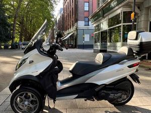 PIAGGIO MP3 500 LT BUSINESS THREE WHEELER PETROL CVT (41 PS) 493 CC