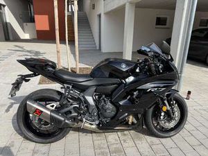YAMAHA YZF-R7