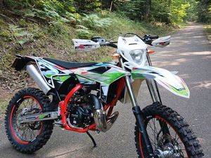 MOTO 50 CC BETA ENDURO