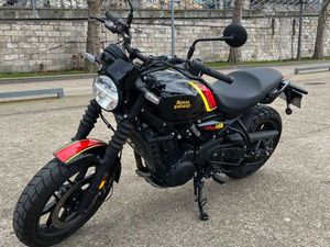 GUERILLA 450 ROYAL ENFIELD