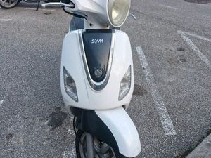 SCOOTEUR SYM
