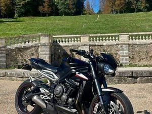 STREET TRIPLE 765 RS